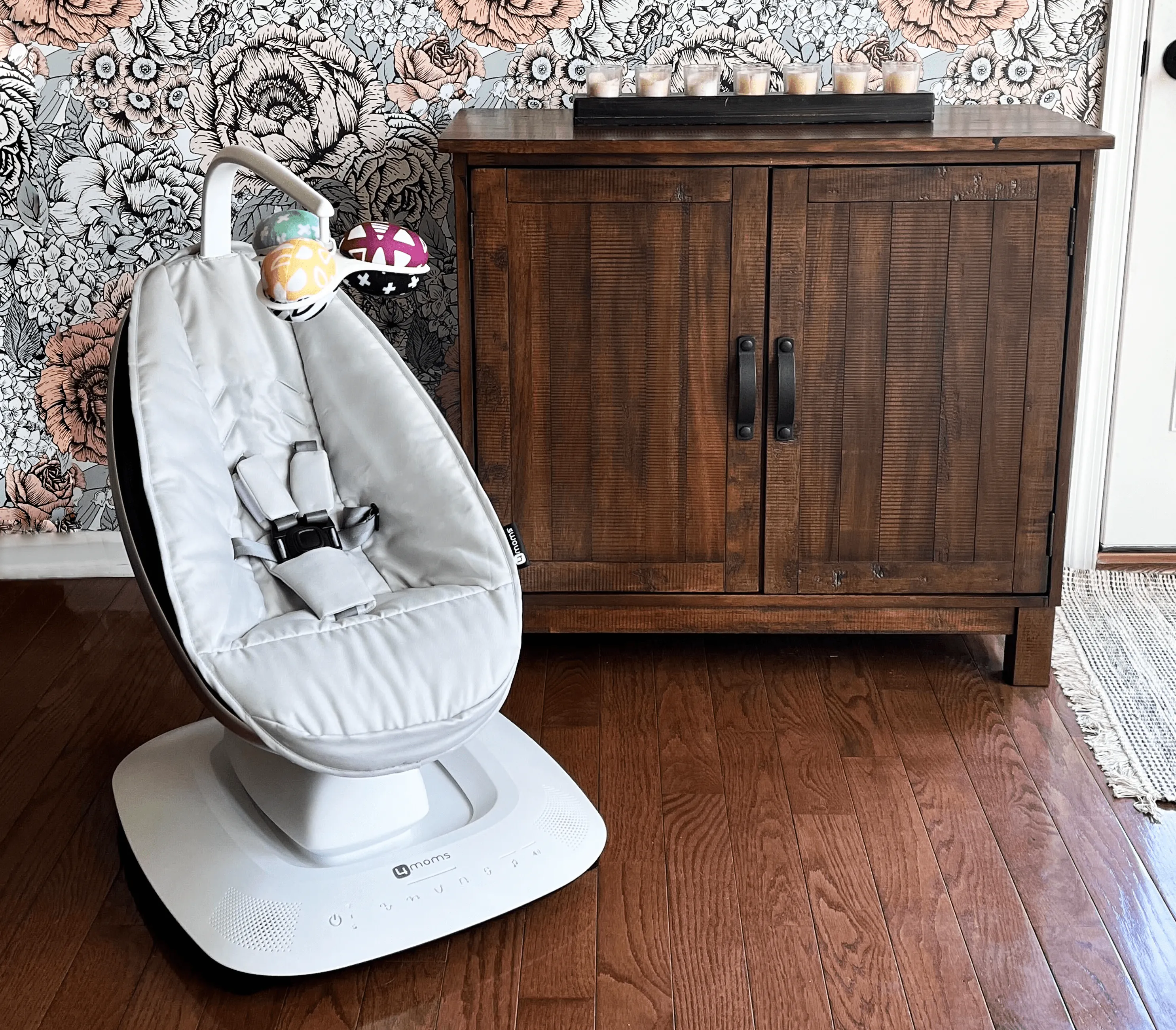 4Moms - Mamaroo 5.0 Multi Function Swing