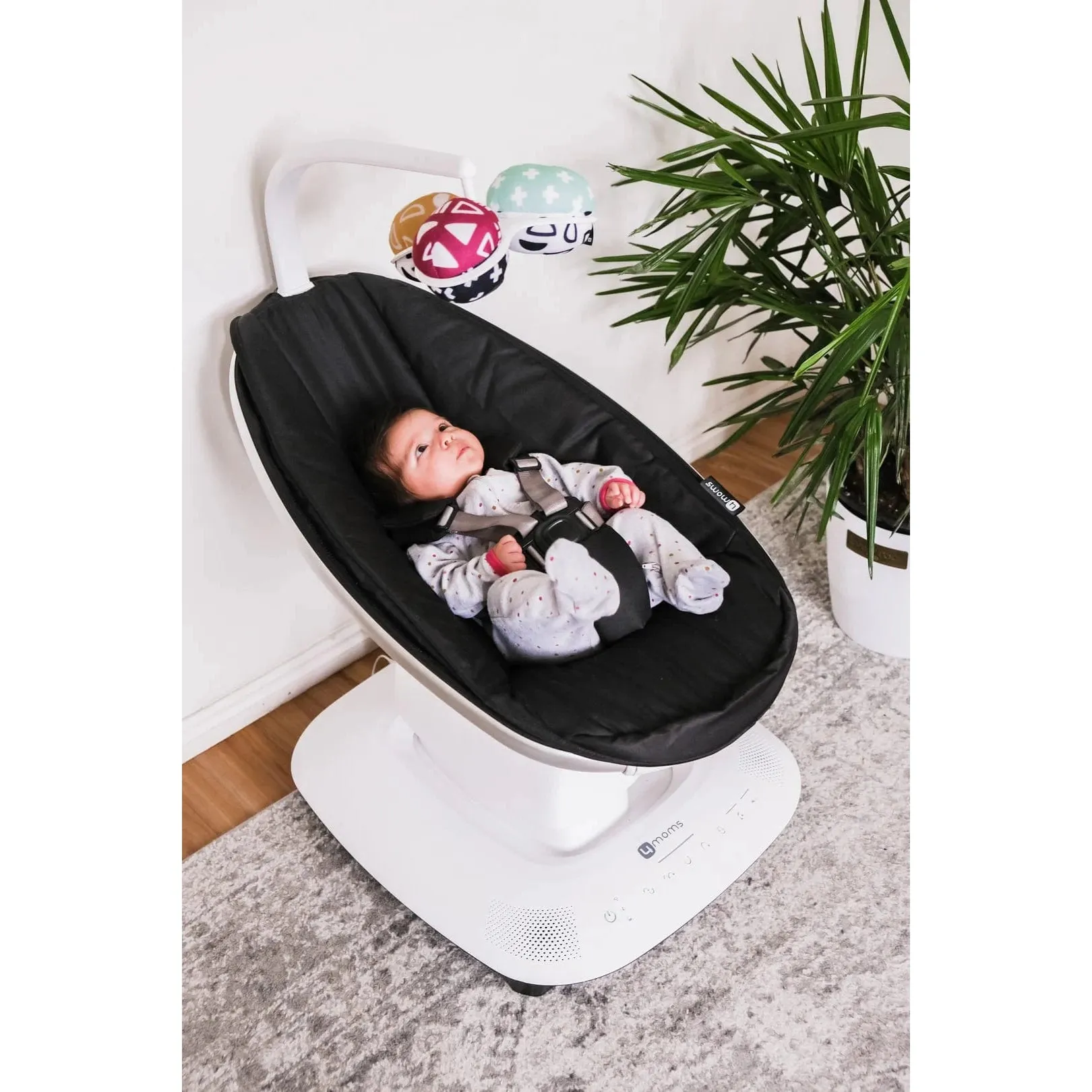 4Moms MamaRoo Multi-Motion Baby Swing