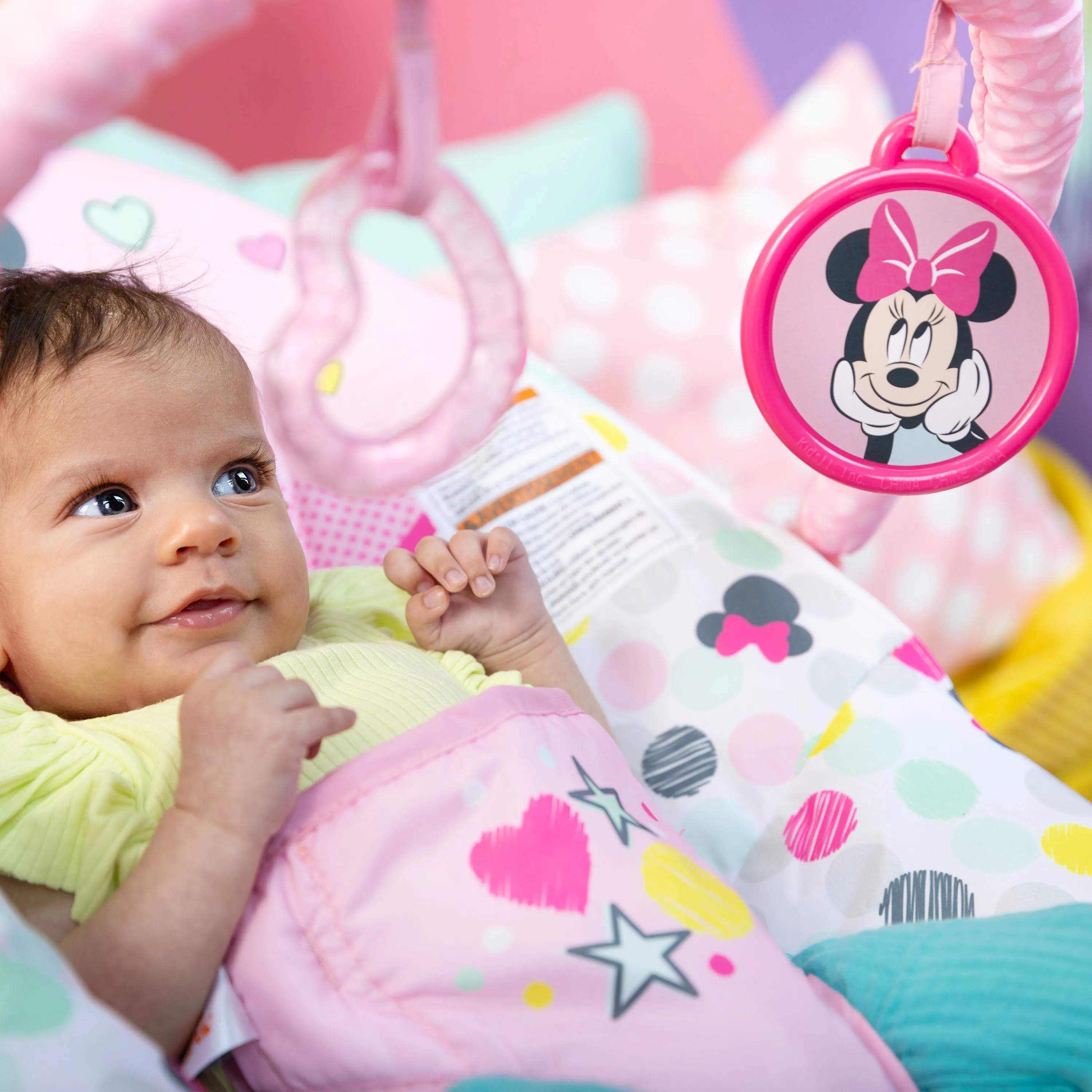 Bright Starts Disney Baby Minnie Mouse Vibrating Baby Bouncer, Spotty Dotty
