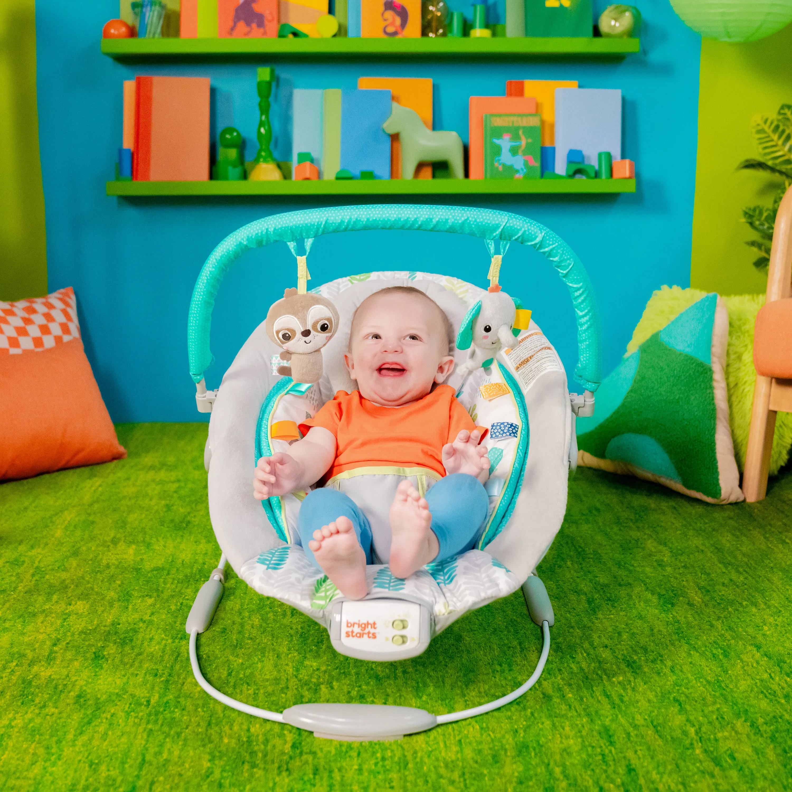 Bright Starts Jungle Vines Comfy Baby Bouncer with Vibrating Infant Seat & Taggies