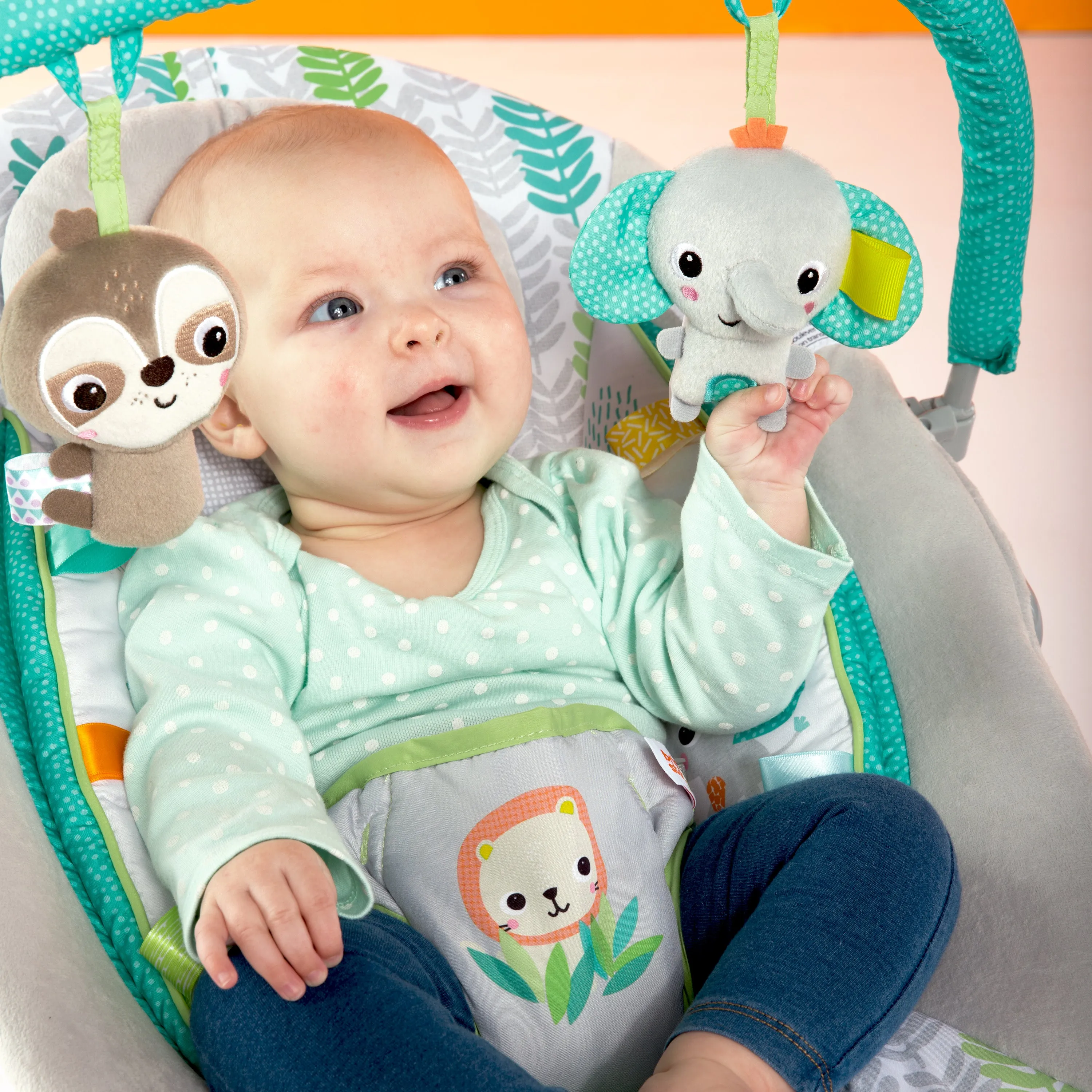 Bright Starts Jungle Vines Comfy Baby Bouncer with Vibrating Infant Seat & Taggies