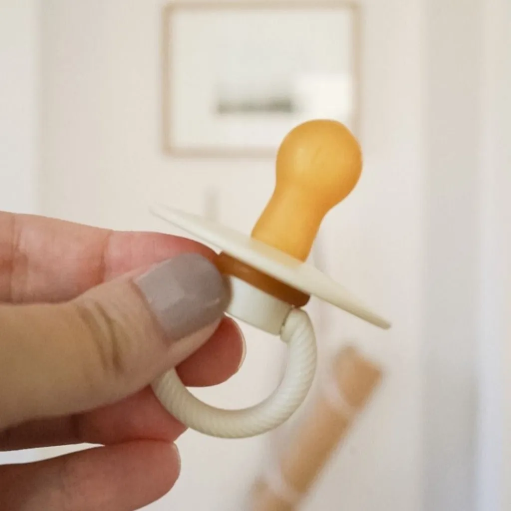 Itzy Soother™ Natural Rubber Pacifier - 0-6M