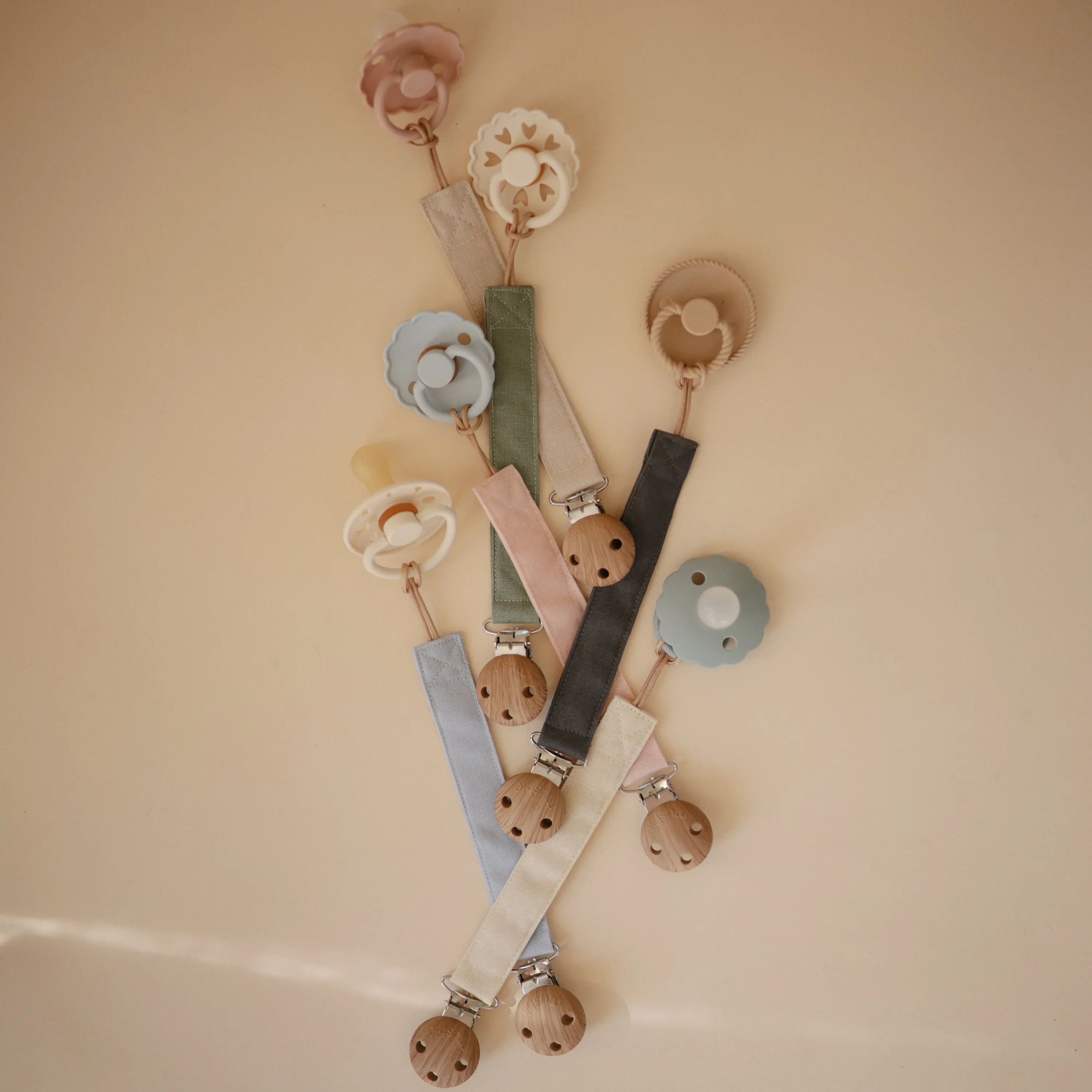 Linen Pacifier Clip 2-pack