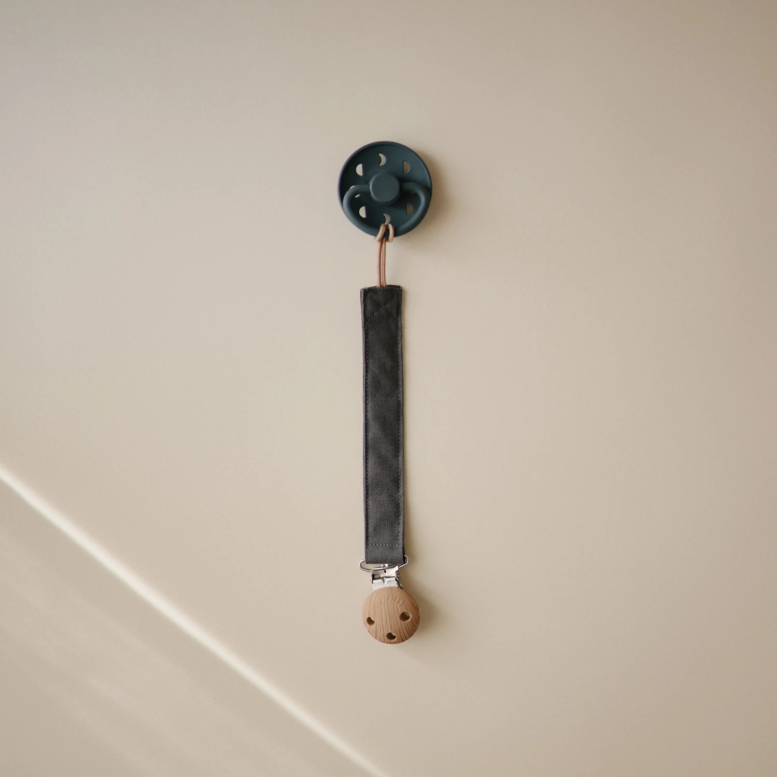 Linen Pacifier Clip 2-pack