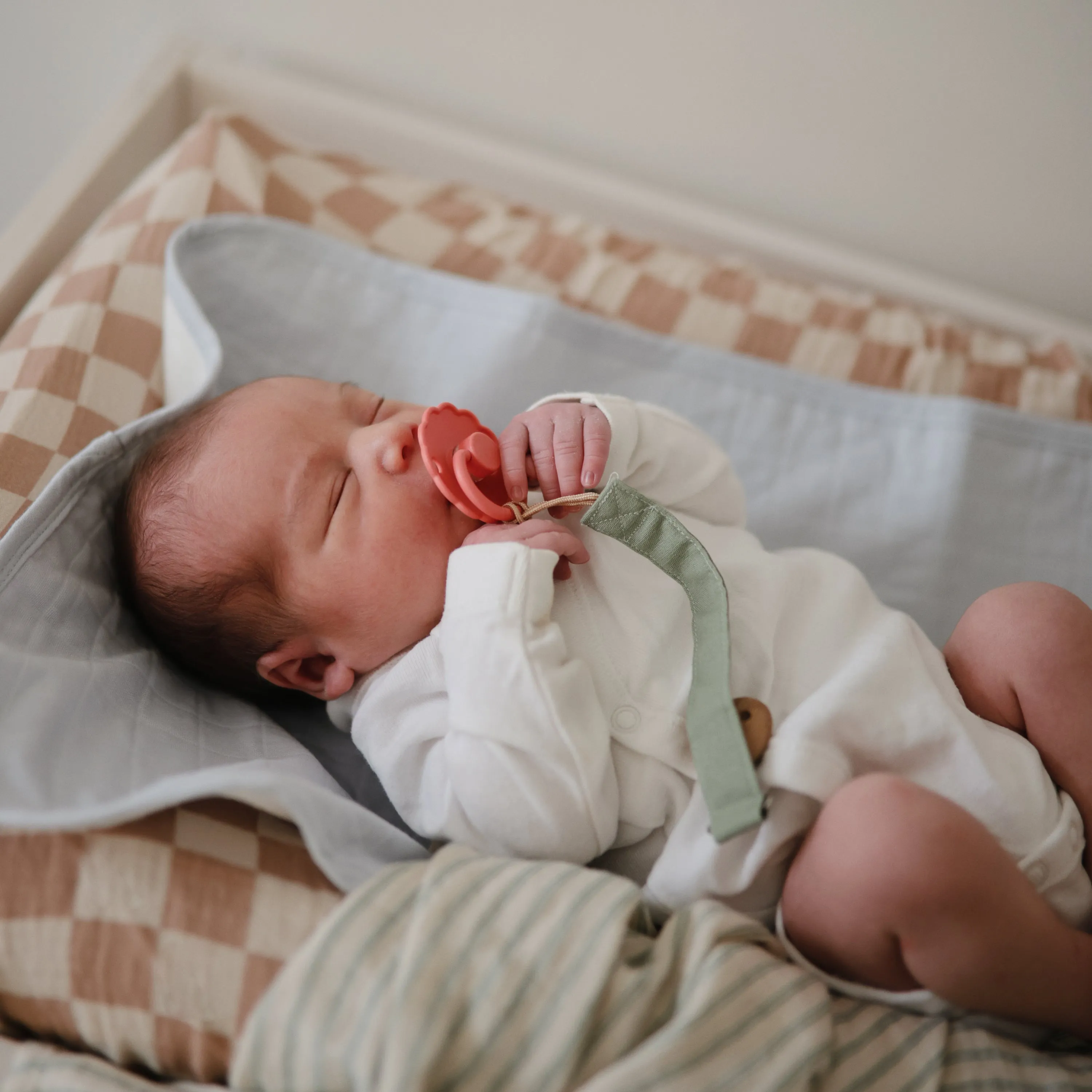 Linen Pacifier Clip 2-pack