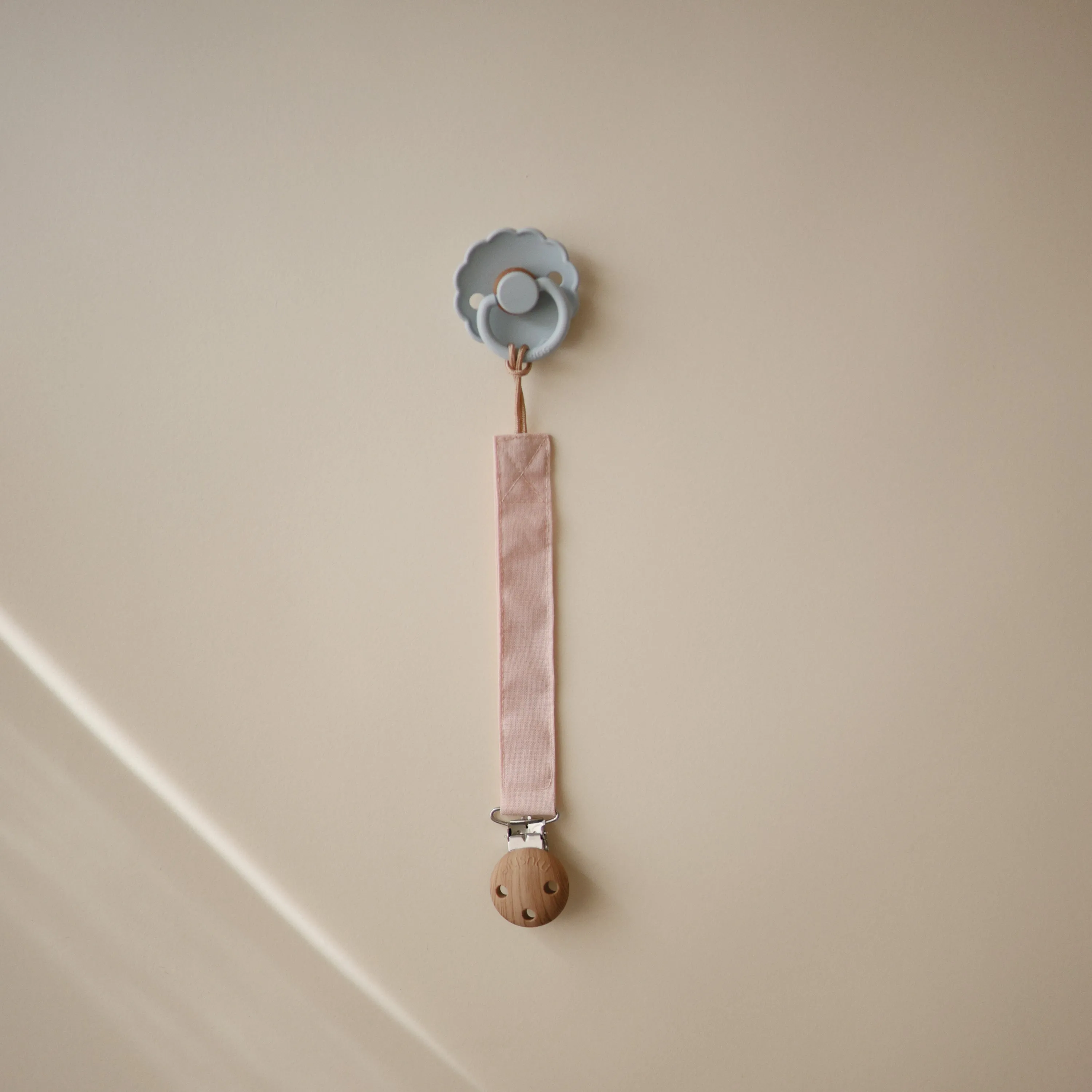 Linen Pacifier Clip 2-pack