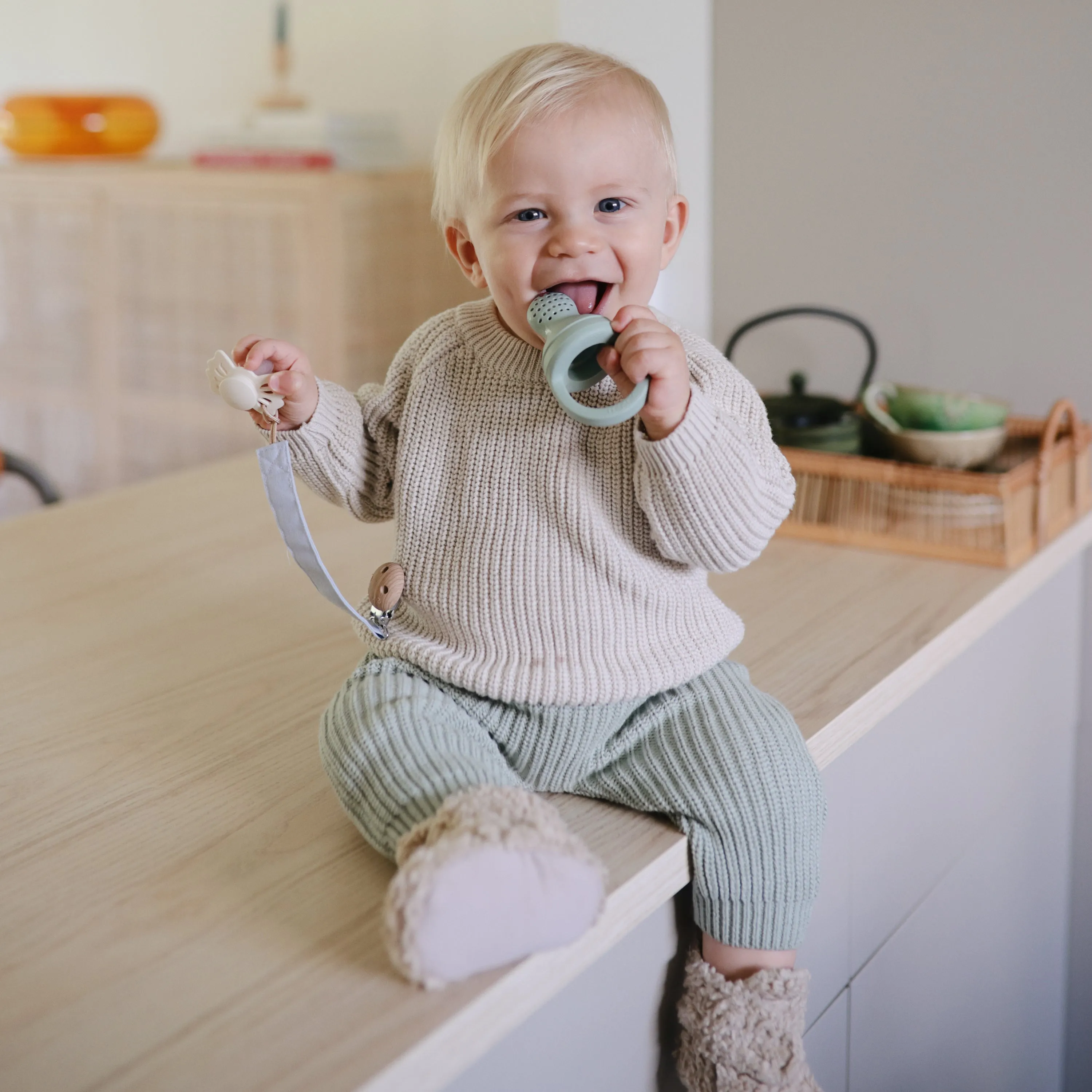 Linen Pacifier Clip 2-pack