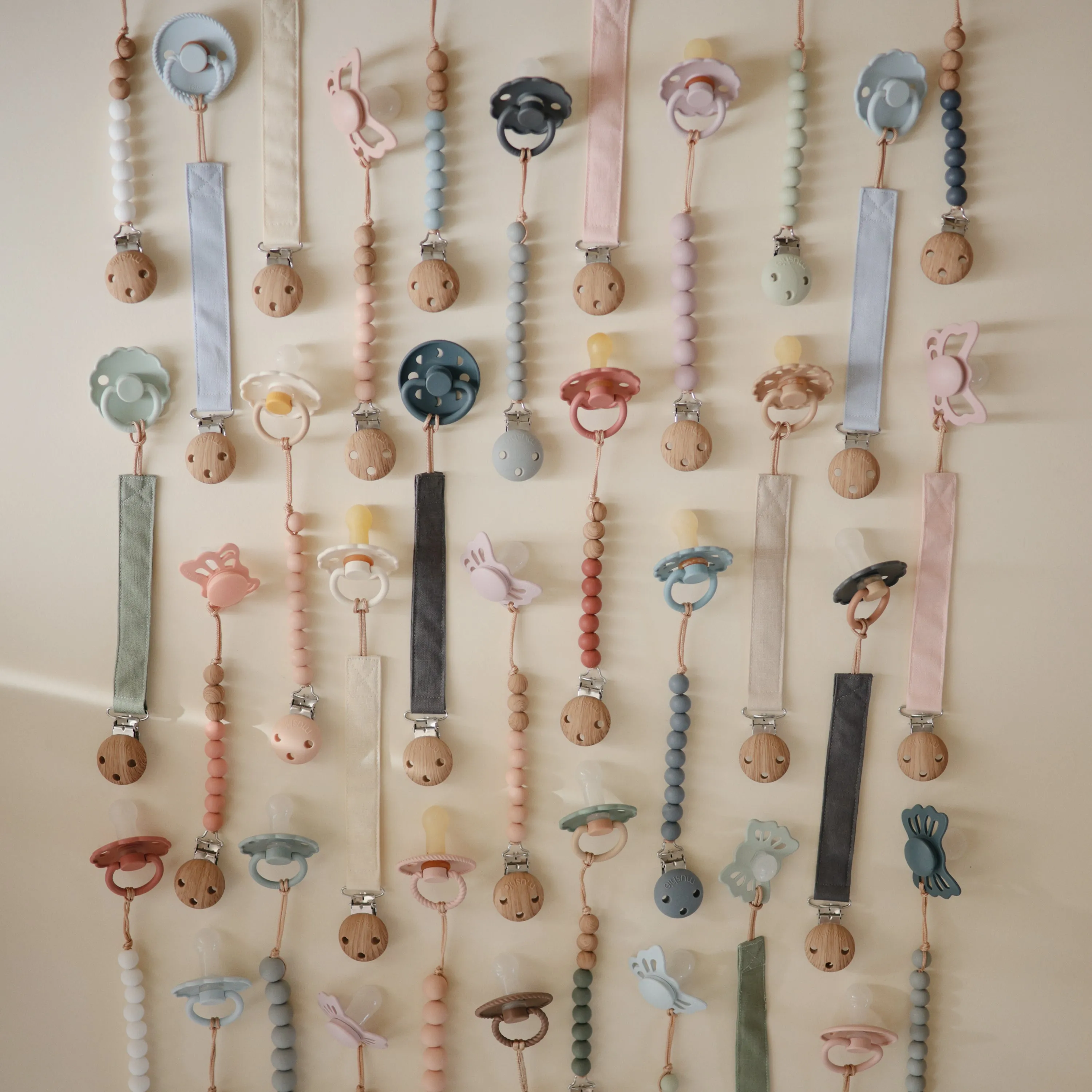 Linen Pacifier Clip 2-pack