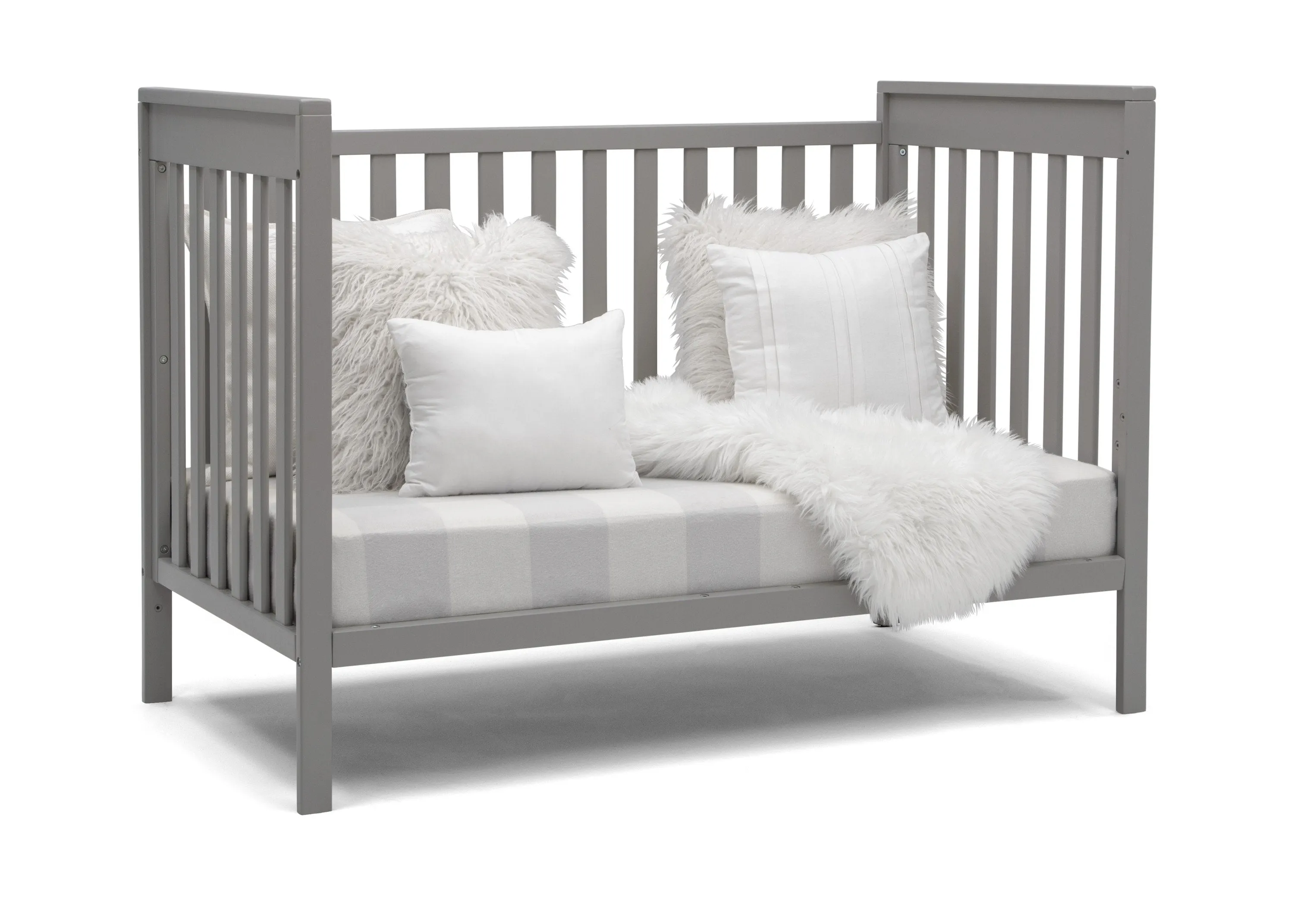 Mercer 6-in-1 Convertible Crib