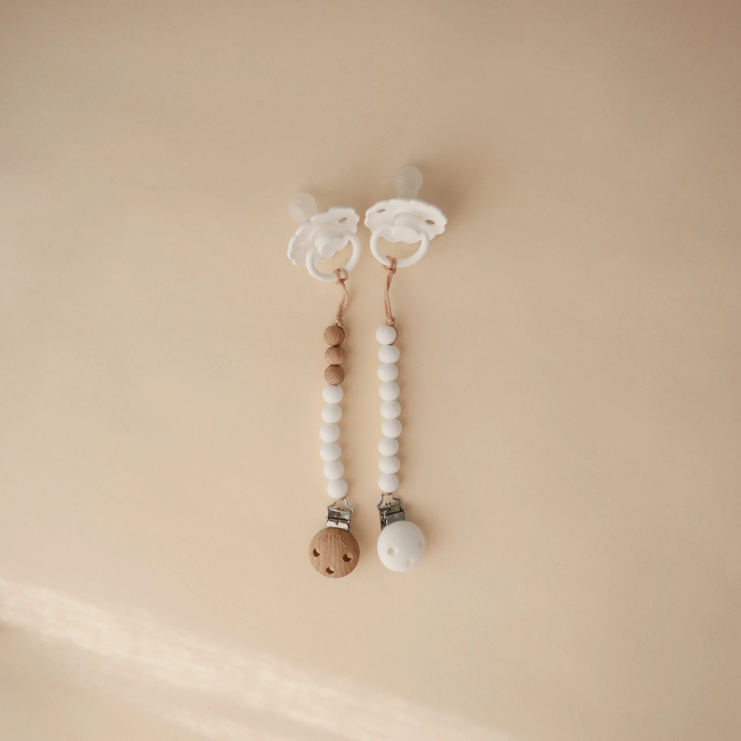 Pacifier Clip | Eva (White)