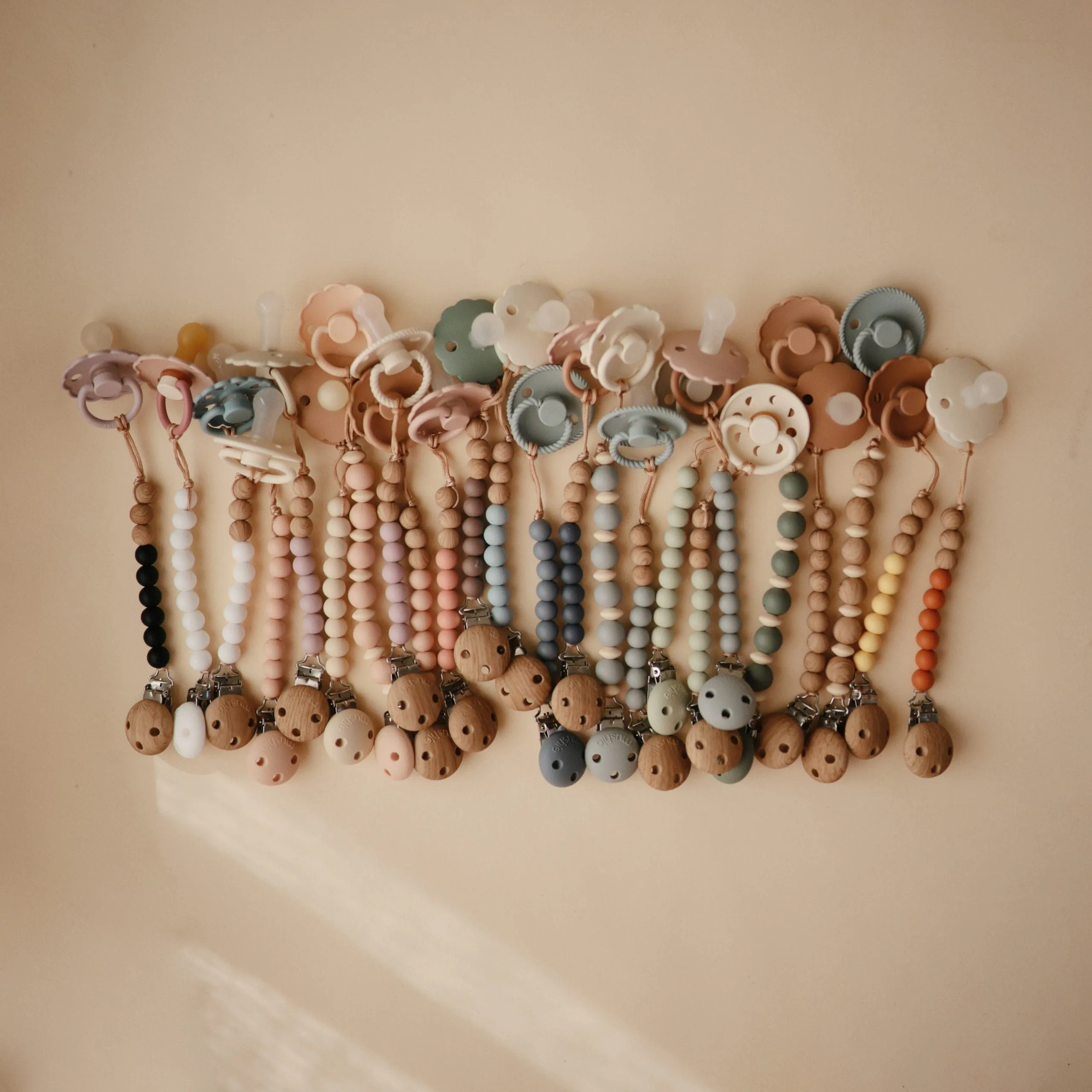 Pacifier Clip | Eva (White)