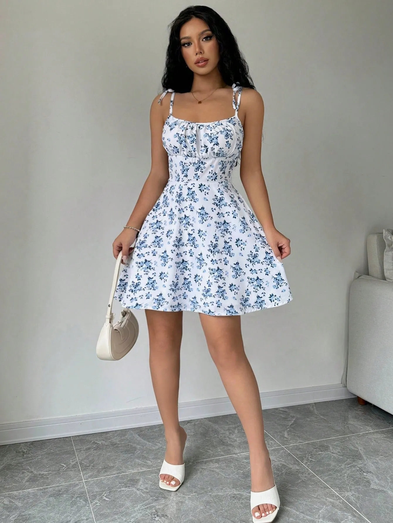 SHEIN Frenchy Ladies' Spaghetti Strap Tie-Back Floral Print Pleated Cami Dress