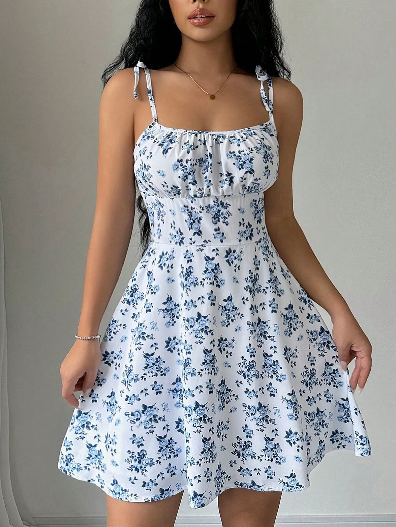 SHEIN Frenchy Ladies' Spaghetti Strap Tie-Back Floral Print Pleated Cami Dress